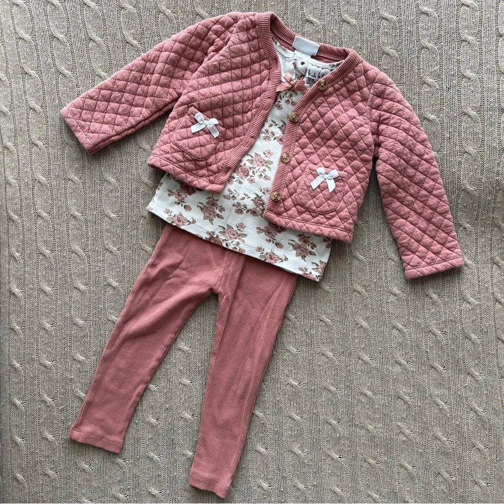 EUC Nicole Miller Baby Girl 3pc Quilted Jacket Set, Dusty Rose Bows, 24 Months